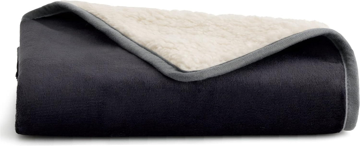 Waterproof sherpa dog blanket